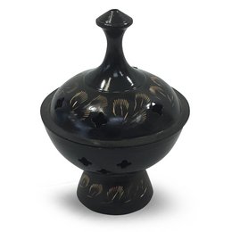 Chandan Pyali Schwarz
