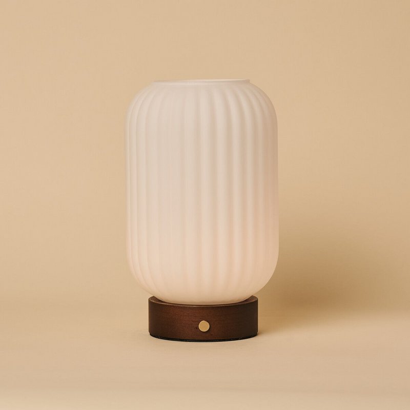 Lilly mørkebrun genopladelig lampe