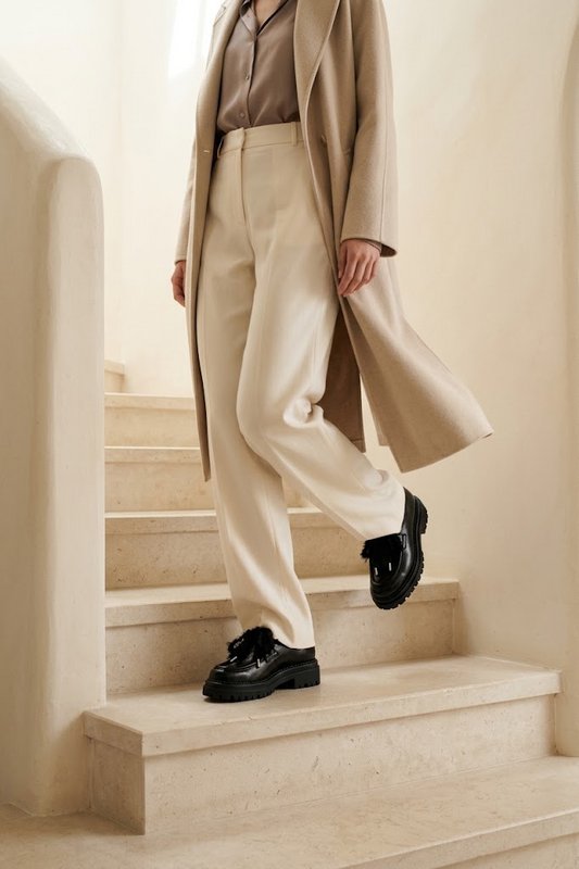 ODDA ALIAS BLACK – Grobe Leder-Loafer mit Plateausohle