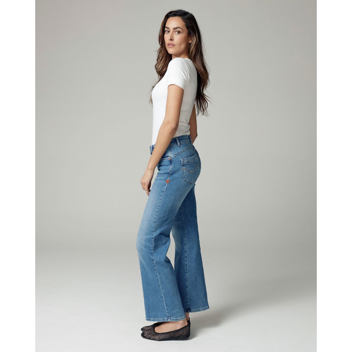 Lys vintageblå jeans med brede ben i mellemhøjde | Den Isa