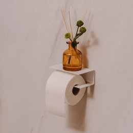 Portarrollos Bari – accesorios baño moderno con estante
