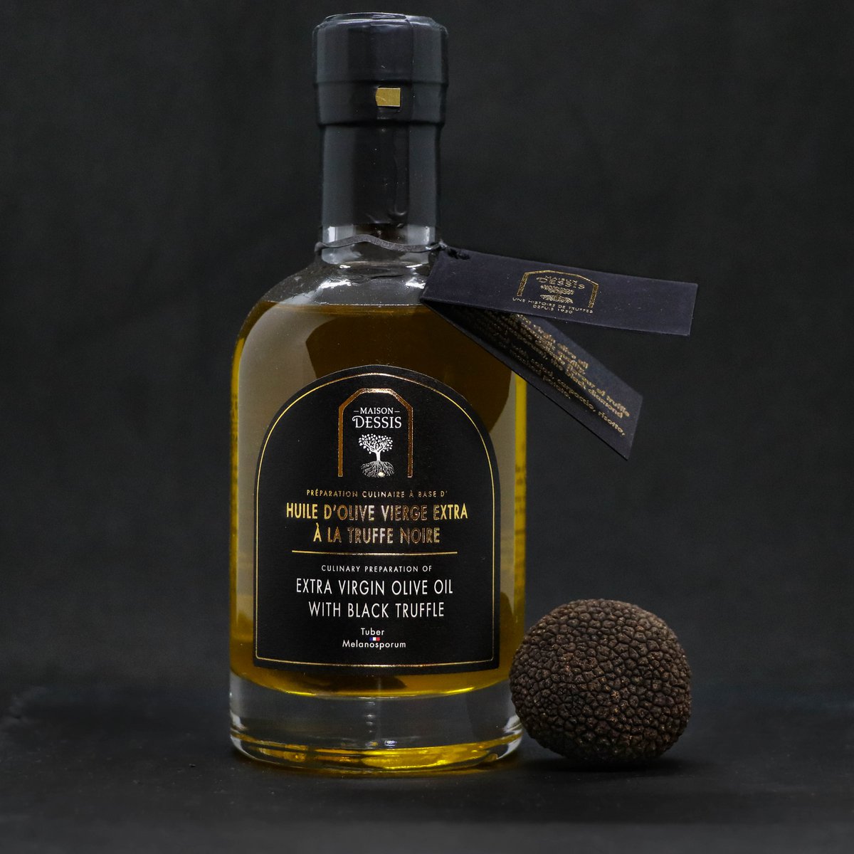 Extra virgin olive oil with black truffle