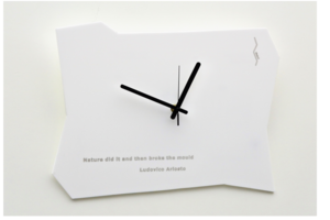 Die große weiße Uhr