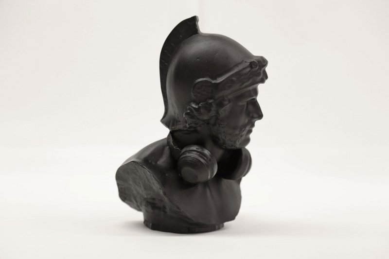 Sort Techno Roman