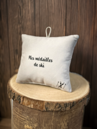 Skiing medals cushion