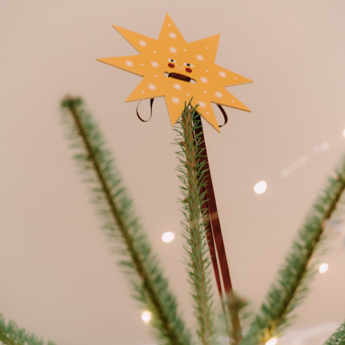 Große sternförmige Weihnachtsbaumspitzendekorationen