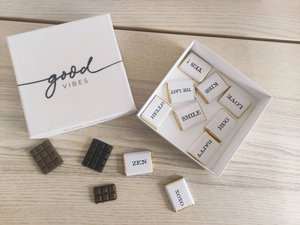 Reusable chalkboard chocolate box©
