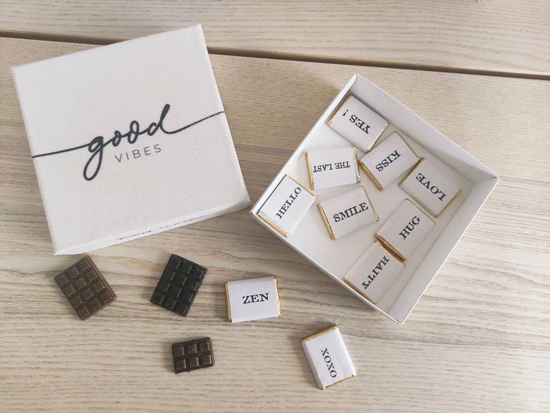 Reusable chalkboard chocolate box©