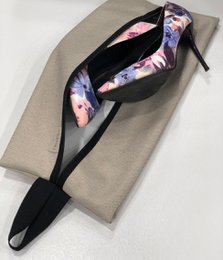 Shoe bag Almond