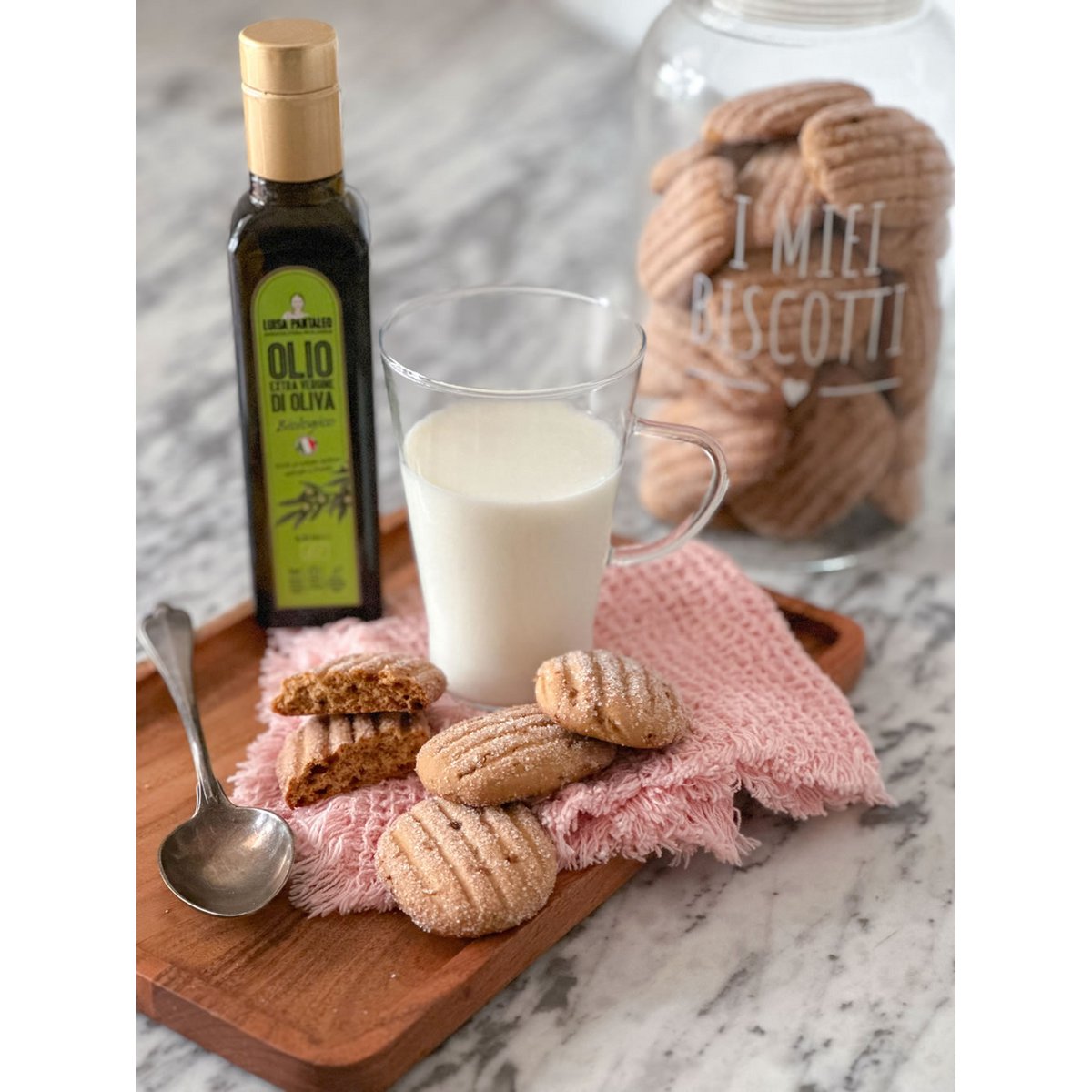 Luisa Pantaleo Organic Extra Virgin Olive Oil, 6 bottles of 0.250 liters without refilling, made in Italy