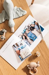 Fyllbooks Książka na baby shower – lniana taupe