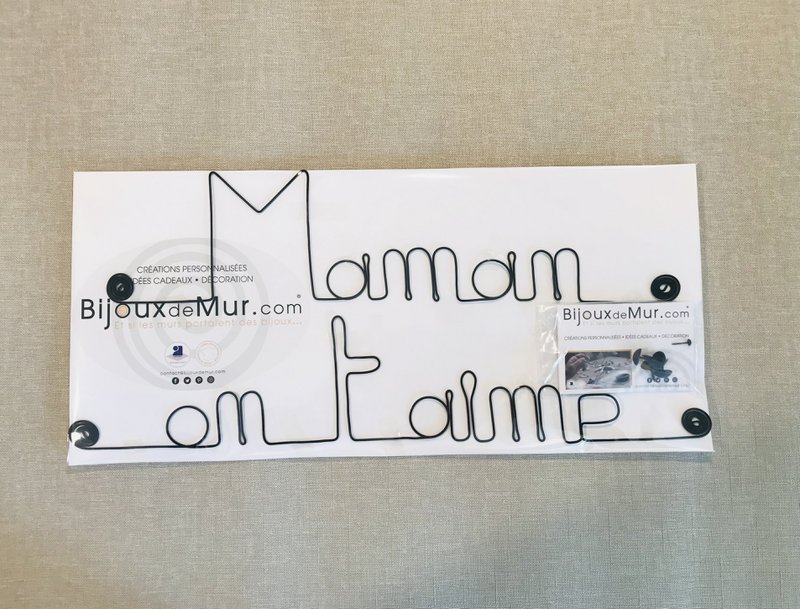 Mother's Day Gift "Mom we love you" - Wire Wall Decoration