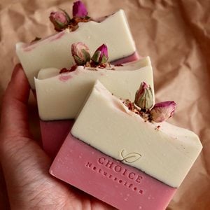 ‘Mint Rose’ natural soap with real rosebuds