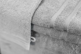 Ultra Deluxe Badetuch 70 x 140 cm, 675 g/m² Oliv