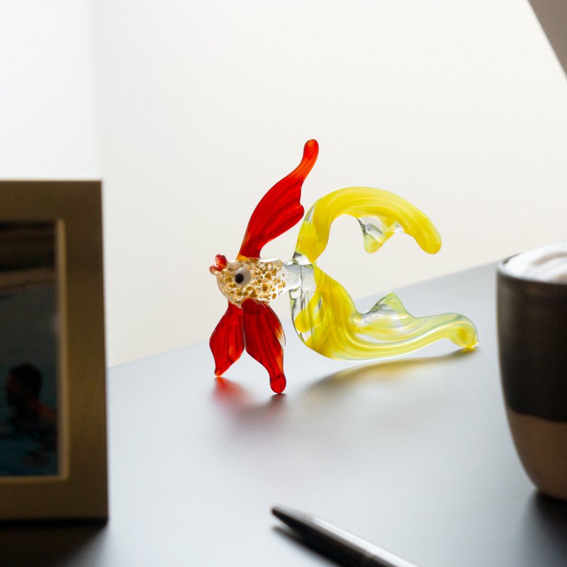 Angel fish glass animal