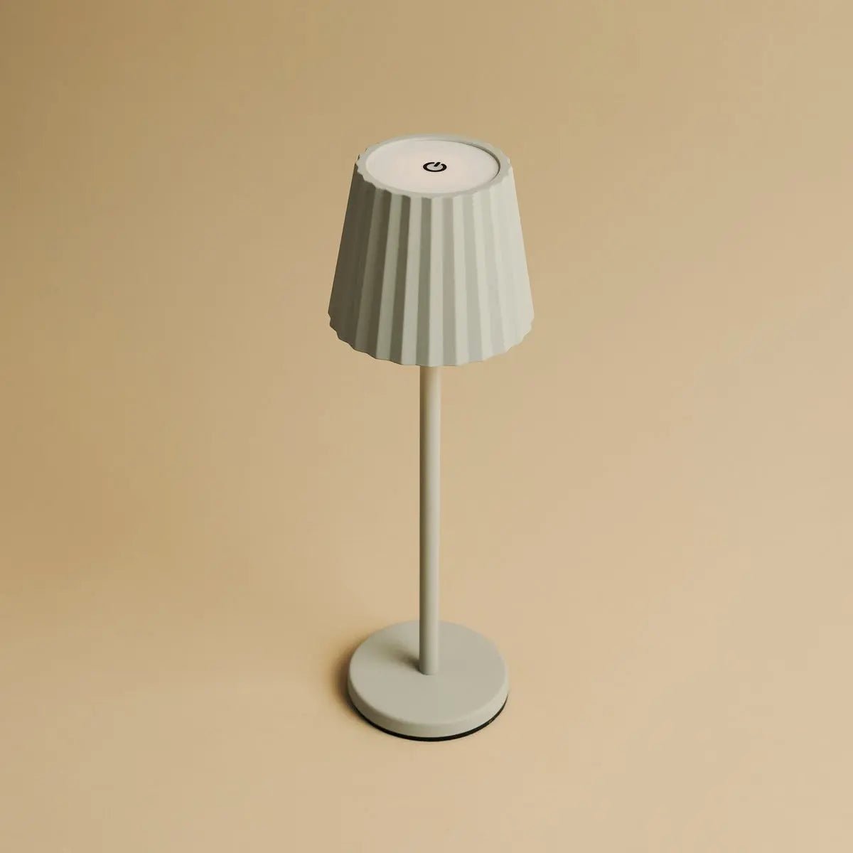 Lampe de table côtelée Maya Shadow Grey