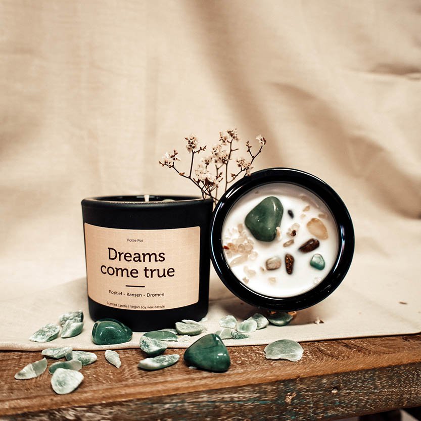 Vela perfumada con piedras preciosas: los sueños se hacen realidad