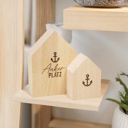 Large decorative wooden house anchorage made of sustainable beech wood