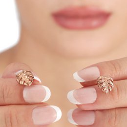 Monstera Leaf Stud Øreringe - 925 Sterling Rose Guldbelagt - Eksotiske blade smykker - OHR925-89