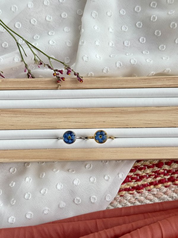 Stainless Steel Ring with real Forget-me-not flower