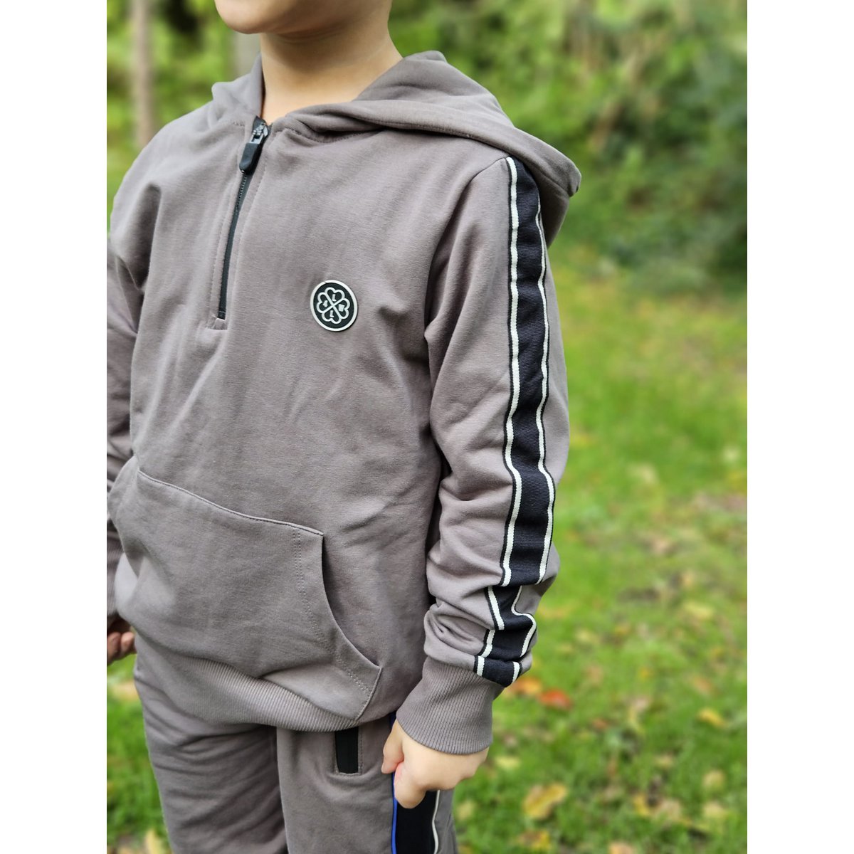 LewyLou NO4 Hoodie taupe