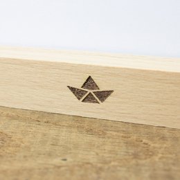 Portatarjetas barcos de papel hechos de madera de haya sostenible - tarjetero con grabado de barco - accesorio marítimo para el hogar