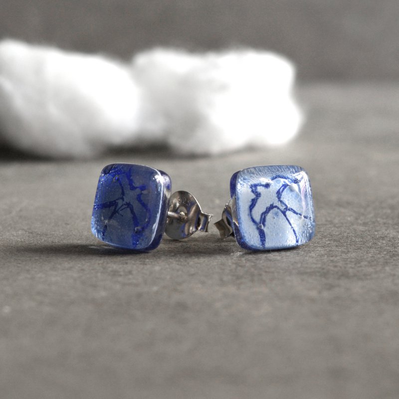 Orecchini uccello azzurro, argento sterling e vetro, gioielli artigianali unici