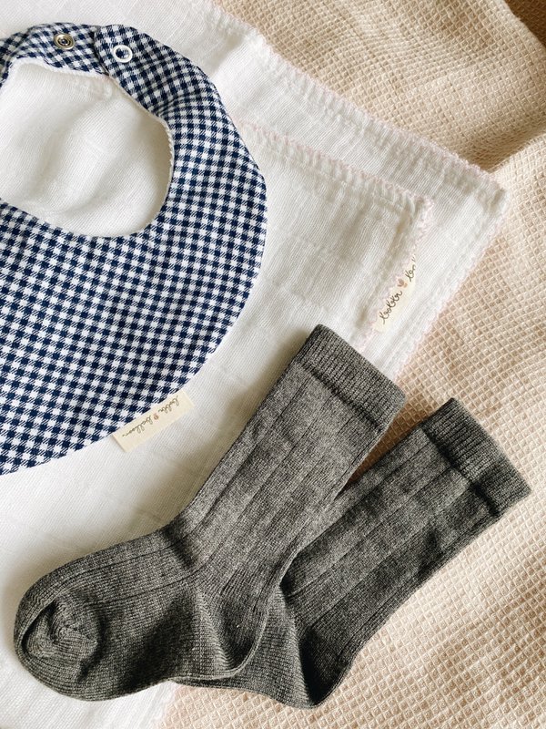 Muslin med hæklet piping - lys pink