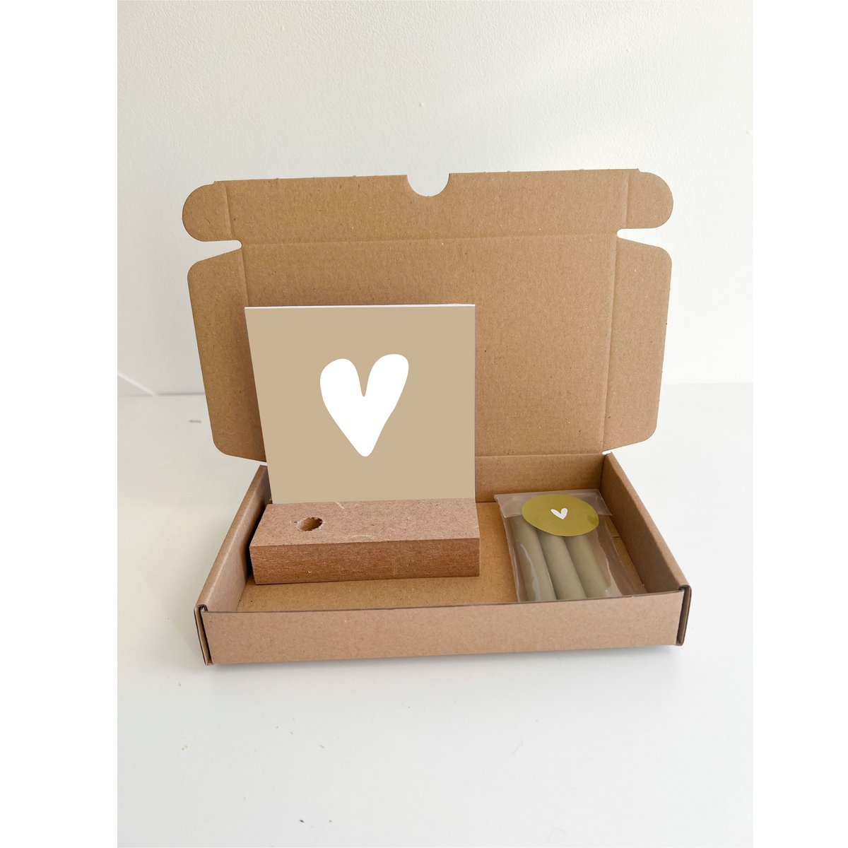 Gift box size M - Heart Camel