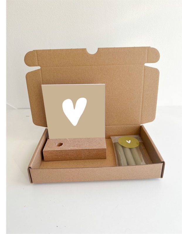 Gift box size M - Heart Camel