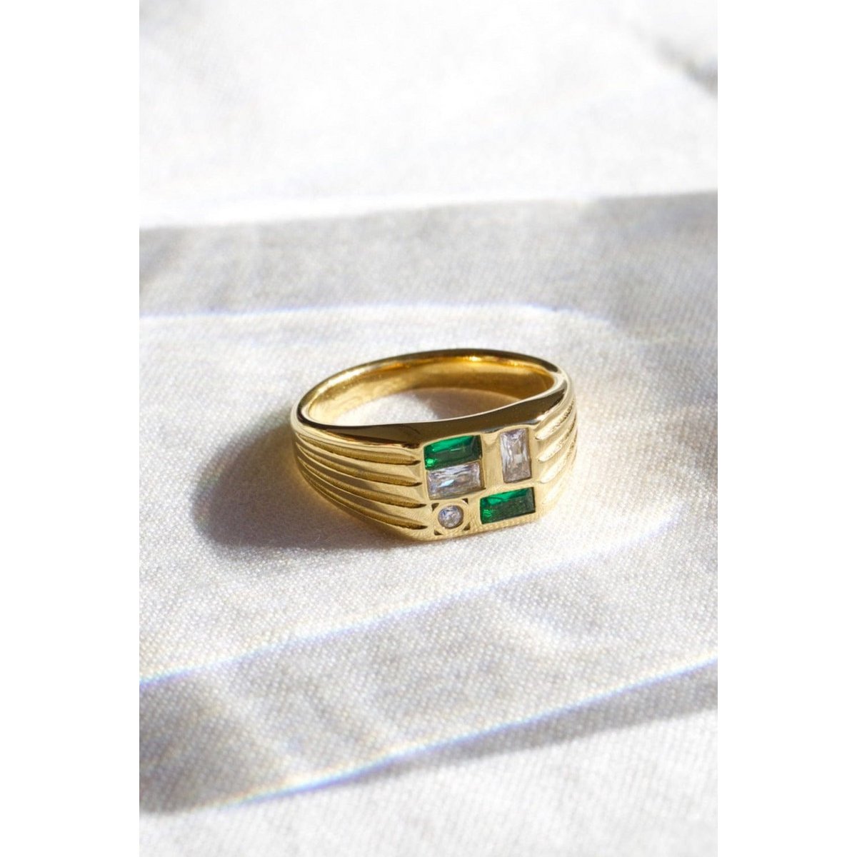 Harpa - Signet Ring for Women