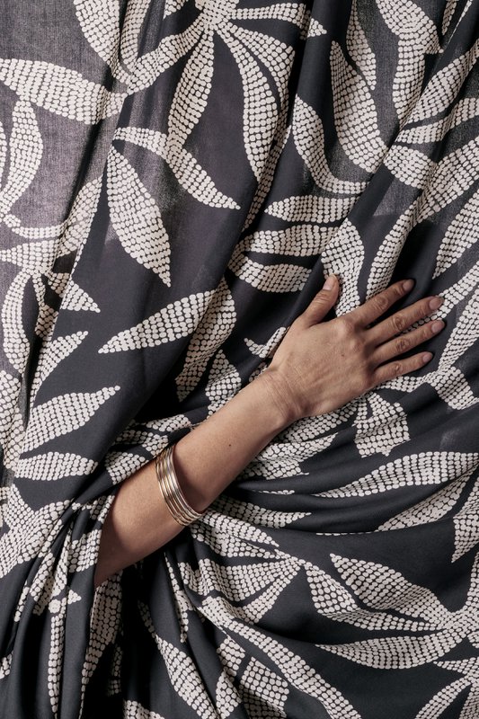 Tissu "Kaola Deep Charcoal"