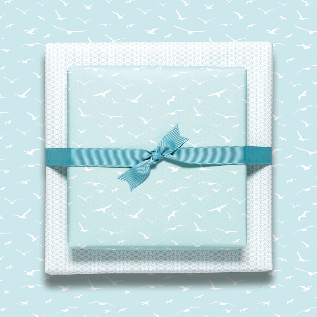 Vögelpappapier Mint - Maritiem inpakpapier met meeuwen, als een geschenkverpakking voor de bruiloft, voor geboorte of doop
