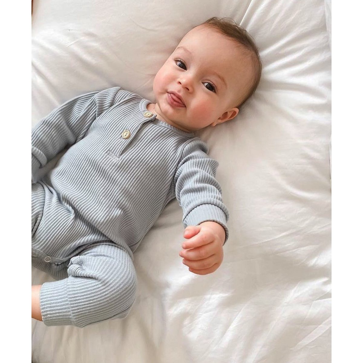 Sky grey ribbed romper