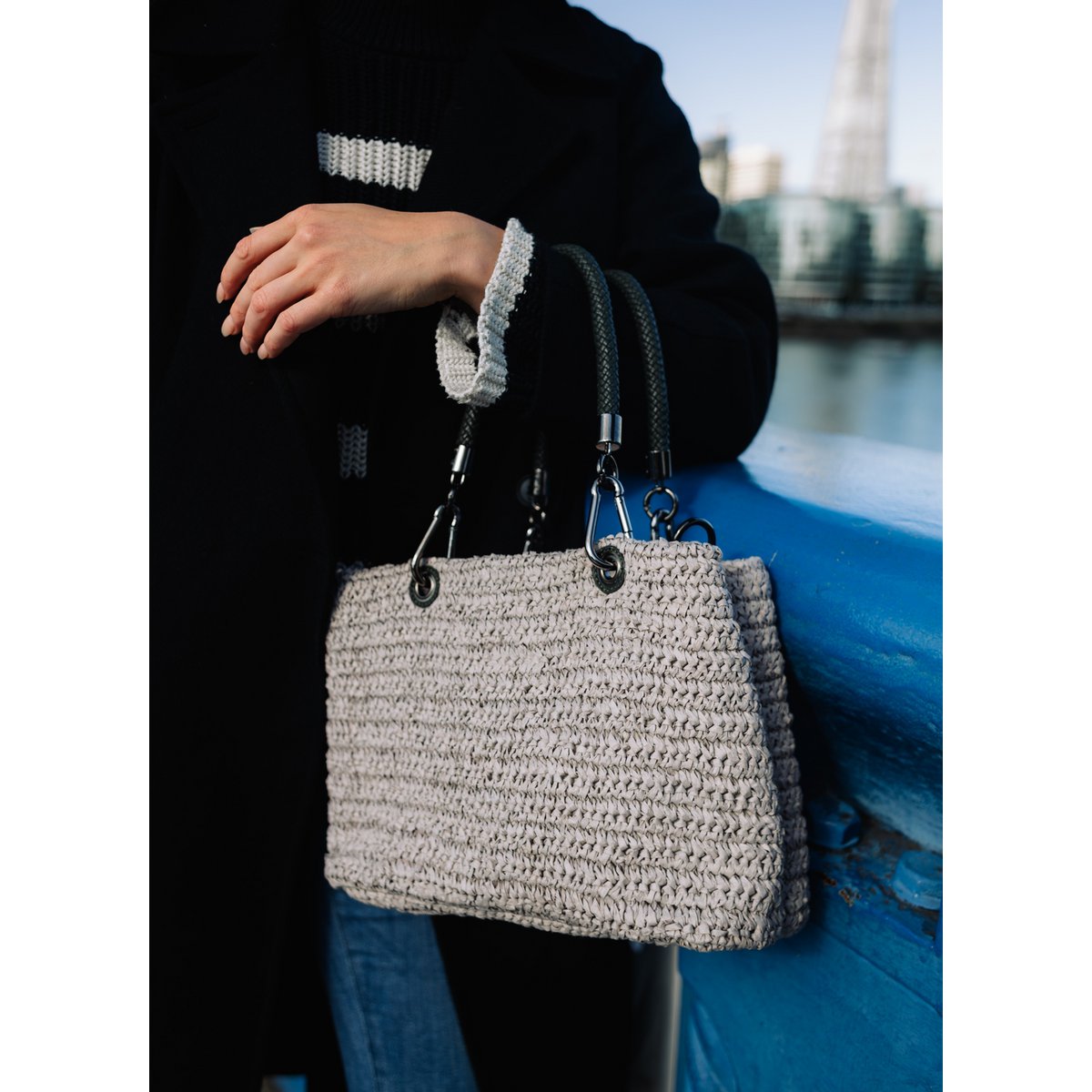 SEABREEZE TOTE raffiabastgrijs