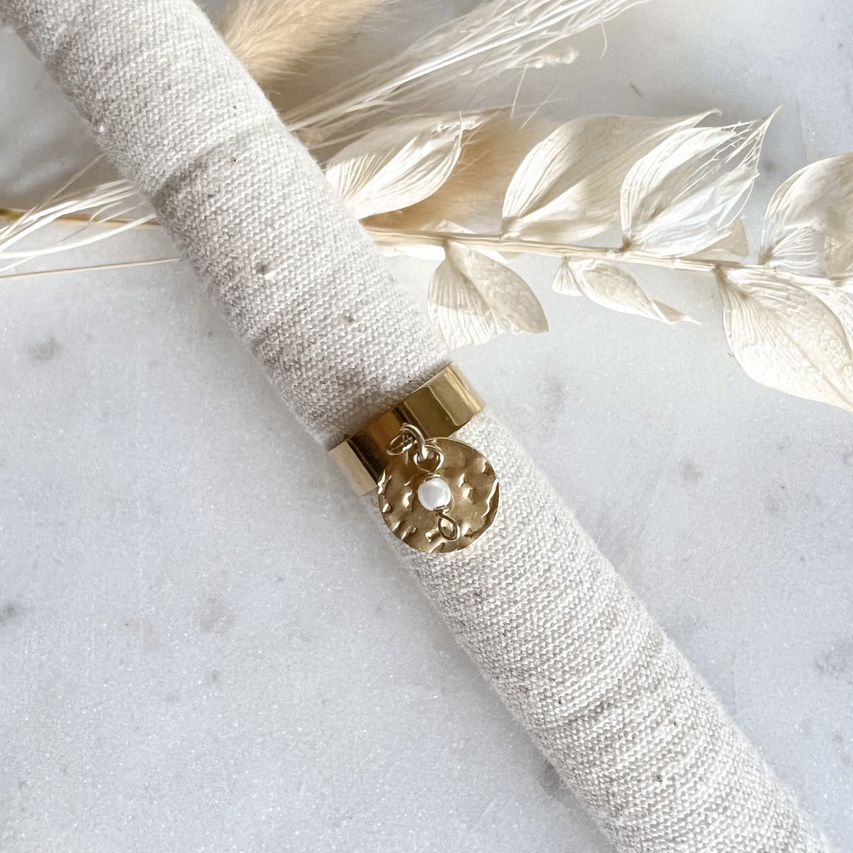 Gold and mother-of-pearl Oriana ring