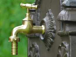 Elegante fontein – met messing kraan – aluminium – donkerbruin
