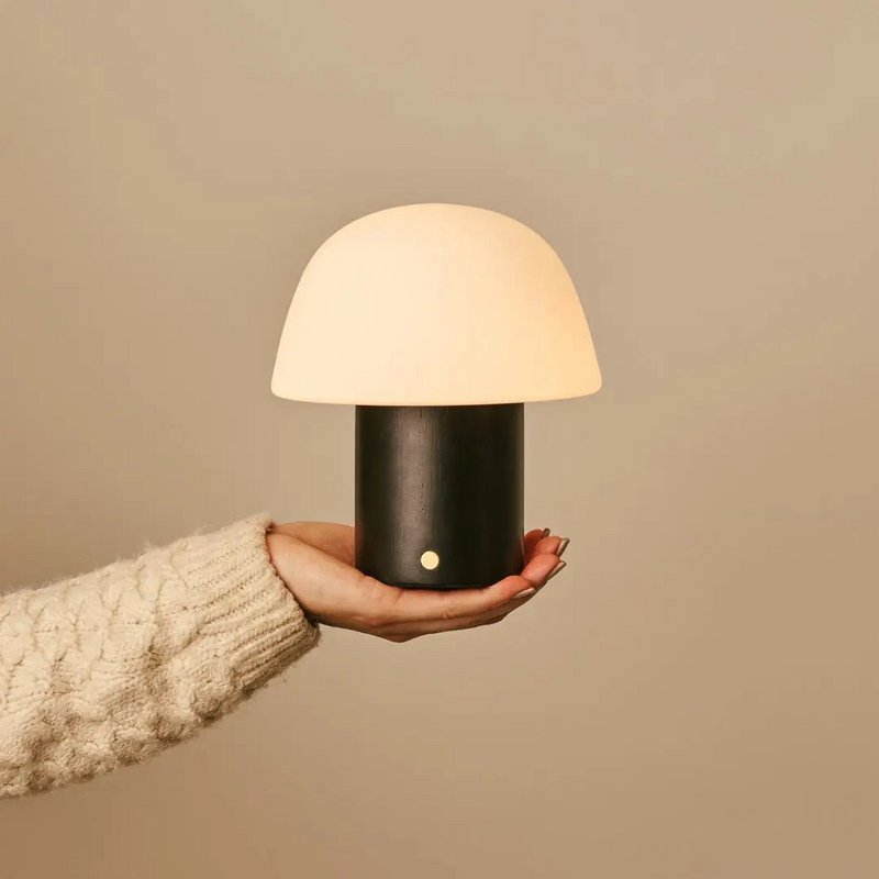 Yannick Black Trådløs Bordlampe