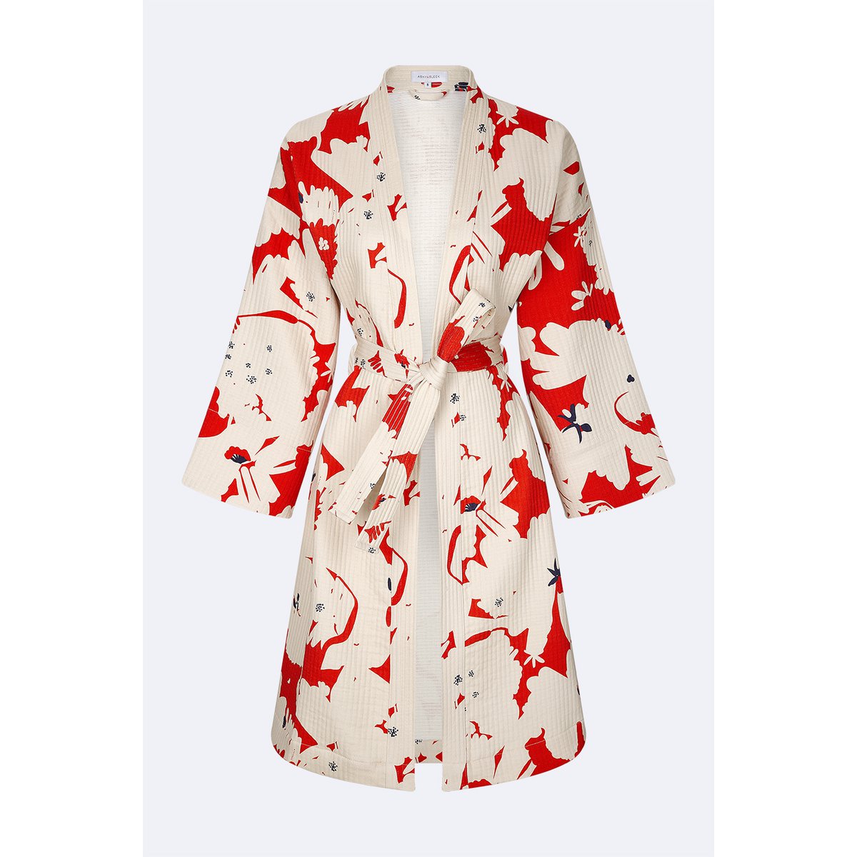 Sakura Kimono - 100% katoen met eigentijds patroon in sakura rood en gebroken wit, te gebruiken als bad- of huisjas maar ook als jasje