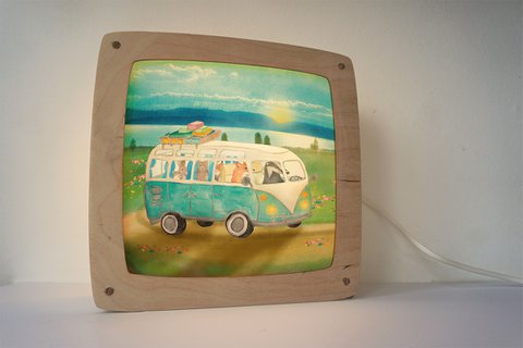Plate on vacation with a van