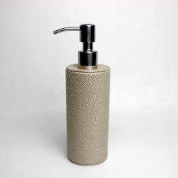 Seifenspender beige rund – Rochenhaut-Optik & Edelstahl
