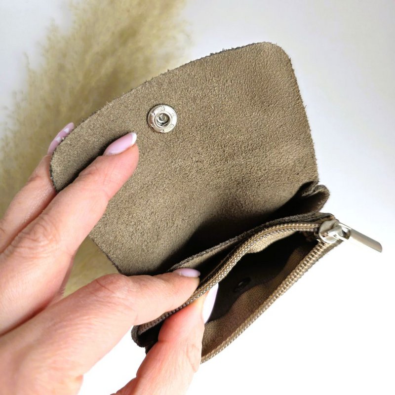 Mini pung i taupe ruskind