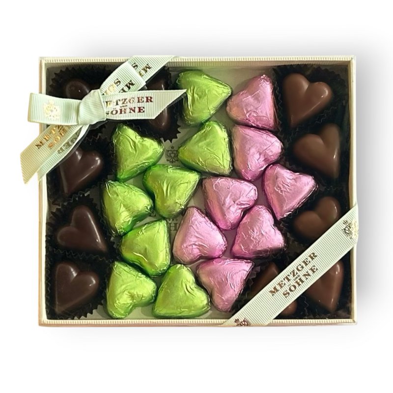 Scatola di cuori di cioccolato misti