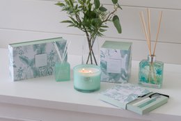 J -Line scented candle Gardens - Glass - Blue - Large - 70U