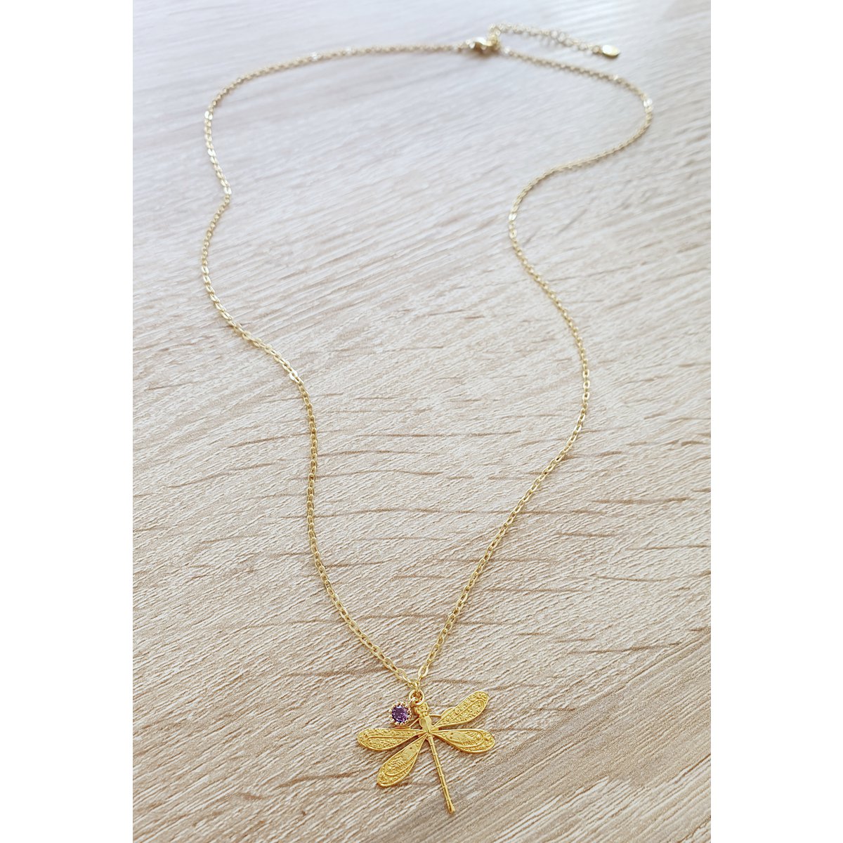 Collier libellule et tanzanite plaqué or 18 carats de longueur moyenne