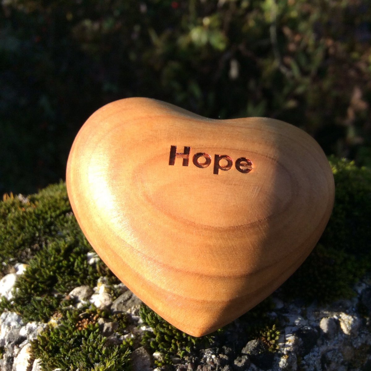 Thankgoods houten hart Hoop als cadeau voor hoop om door te geven. Een hartelijk cadeau!
