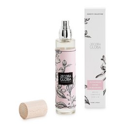 Almond blossom fragrance room spray, 100ml/3.38 fl.oz, floral design packaging, suitable for home and office use.