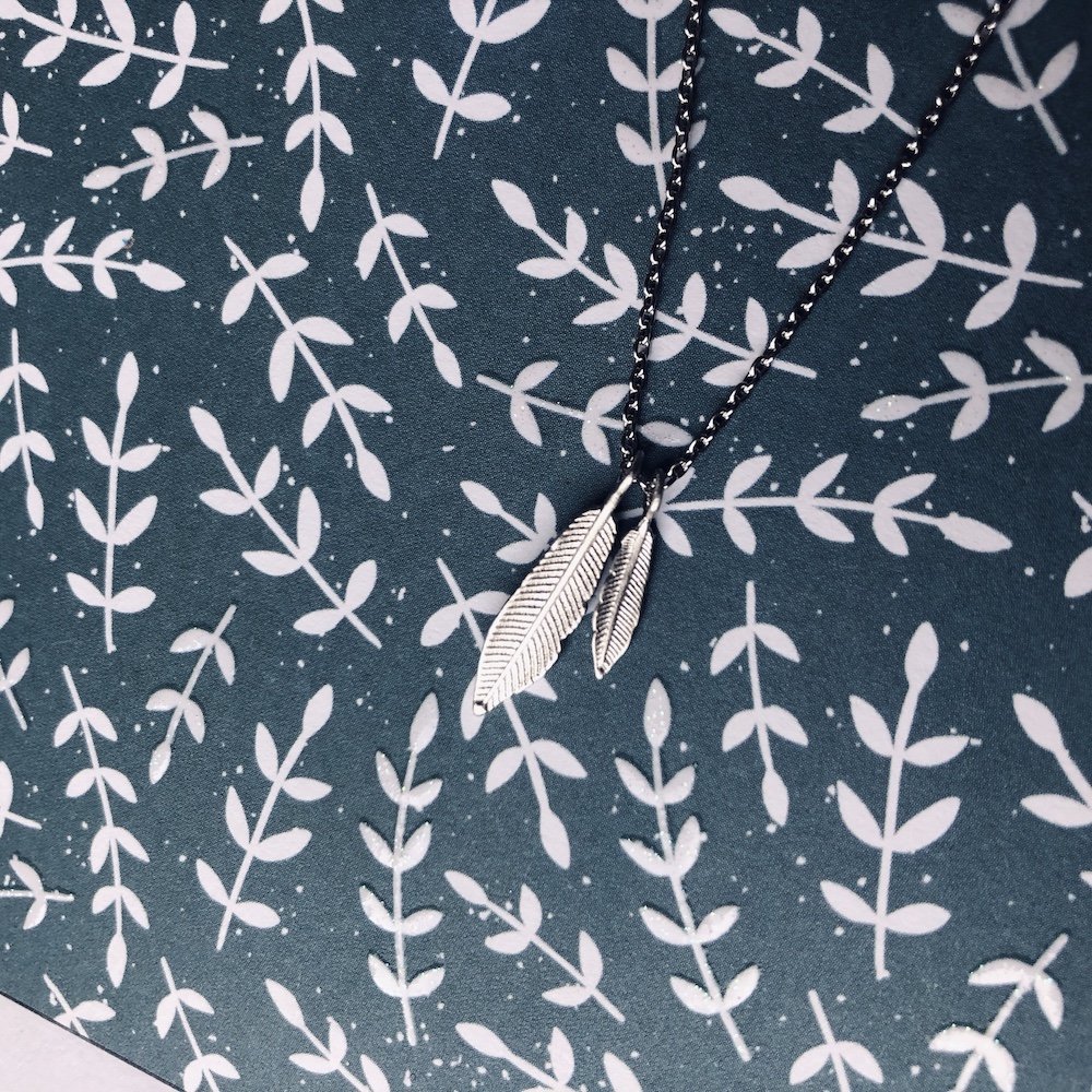 Feather Party necklace