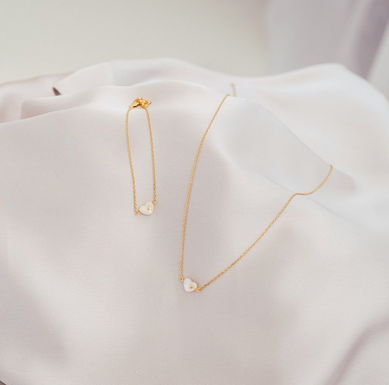 Heart in the Heart Pregnancy Collection x Fertility Mother of Pearl 925 Sølv 18k forgyldt