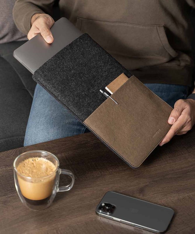 Felt & Washpapa MacBook Sleeve